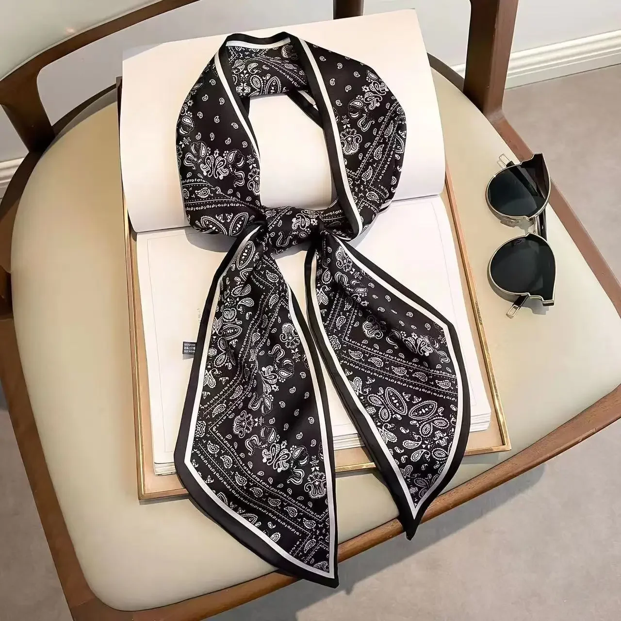 Women Bags Branded - Sciarpa Skinny Stampata di Design, Foulard