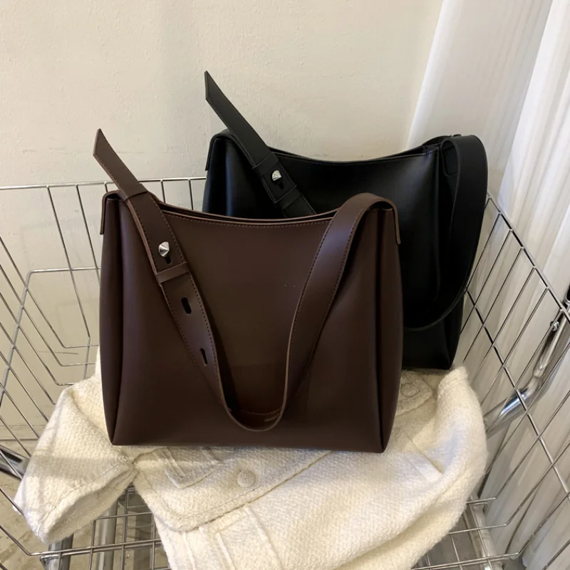 Borsa Tote in Pelle alla Moda  - Women Bags 2026 Trends recensione e prezzo